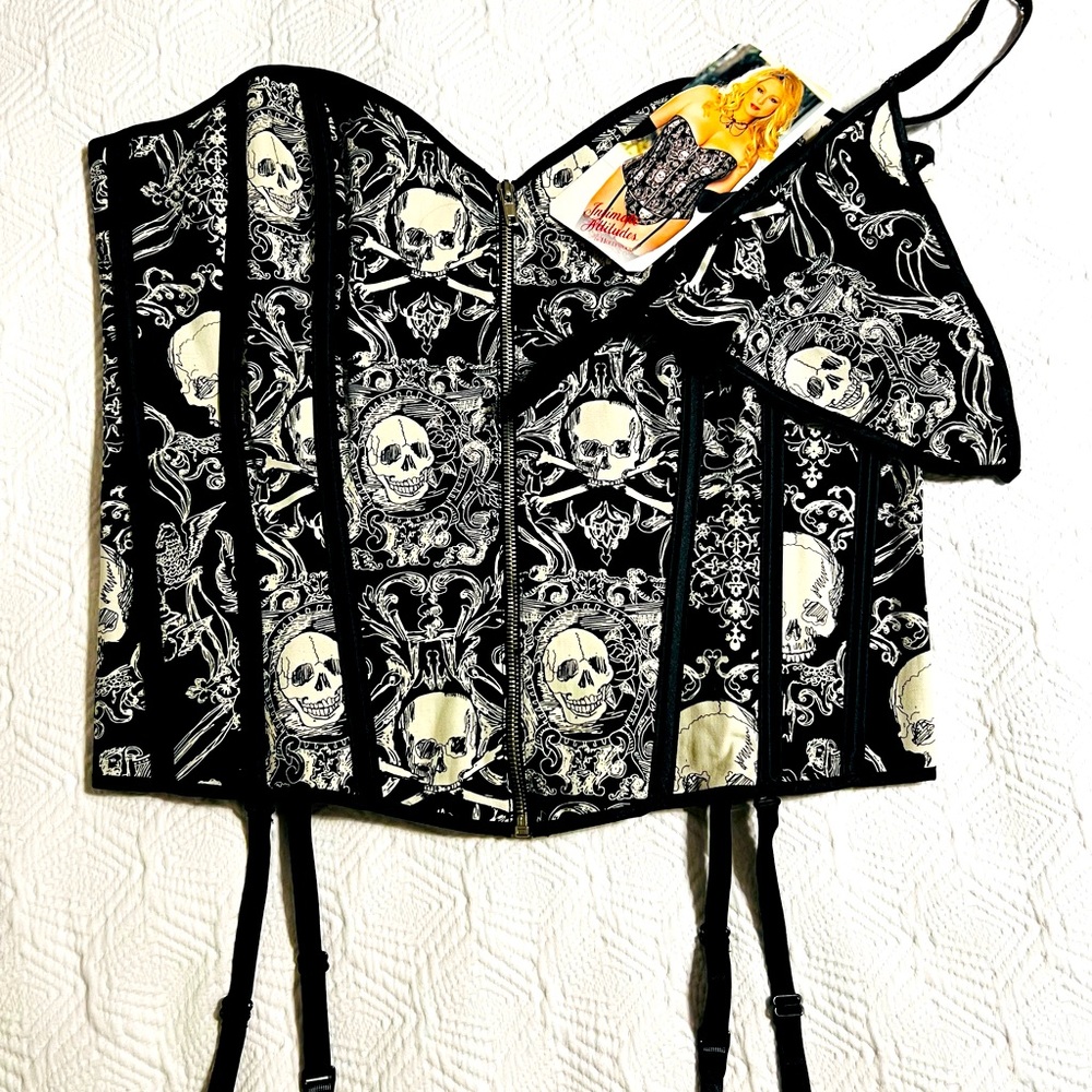 NEW Women’s Plus Skull Corset - Size 42 (Bust)